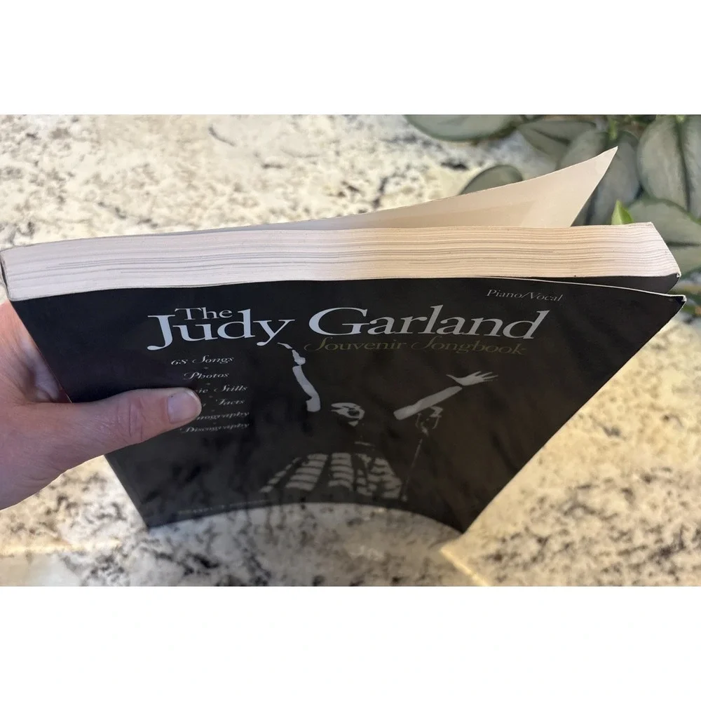 The Judy Garland Souvenir‎ Songbook Piano/Vocal/Guitar